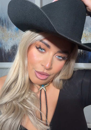 Video post by @beckymorganmakeup on TikTok