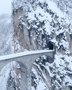 Image post by @travelgardi on Instagram