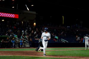 Image post by @bluewahoosbball on Instagram