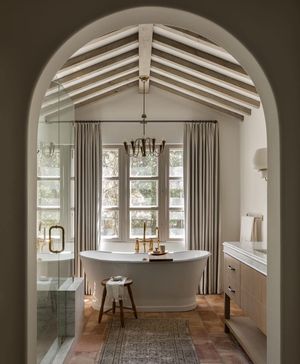 Image post by @shoppeamberinteriors on Instagram