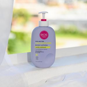Image post by @eosproducts on Instagram