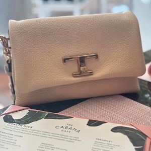 Image post by @thestylethatbindsus on Instagram