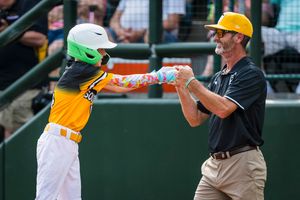 Image post by @LittleLeague on Twitter