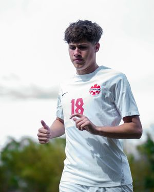 Image post by @canmnt on Instagram