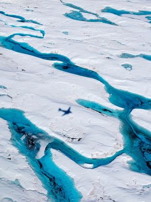 Image post by @white.desert.antarctica on Instagram