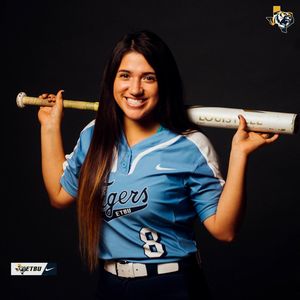 Image post by @etbu_softball on Instagram