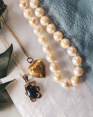 Image post by @maejeanvintage on Instagram