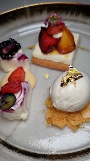 Video post by @lipsmackingfoodie on Instagram