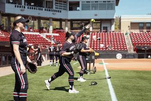 Image post by @gamecocksoftball on Instagram