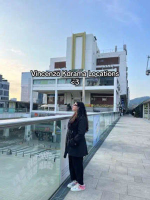 Image post by @deemalovesdrama on TikTok
