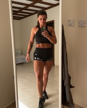 Image post by @shi_strong on Instagram