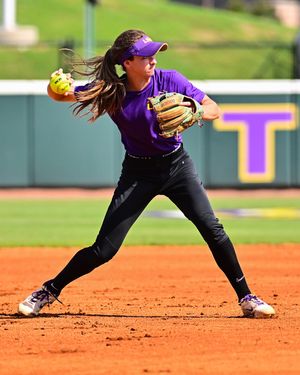 Image post by @lsusoftball on Instagram
