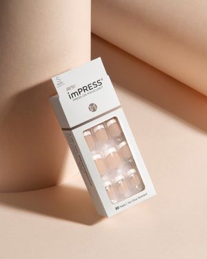 Image post by @impresslashes on Instagram