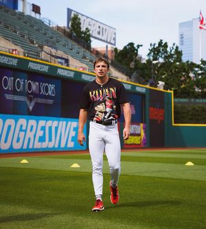 Image post by @gvartwork on Instagram