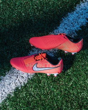 Image post by @soccerdotcom on Instagram