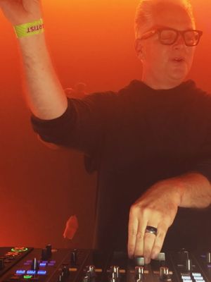 Image post by @wardandrews on Instagram