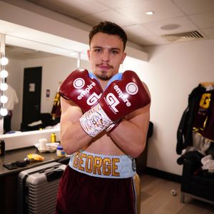 Image post by @MatchroomBoxing on Twitter