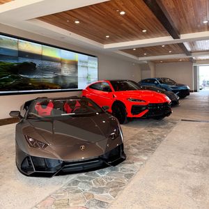 Image post by @lambogreenwich on Instagram