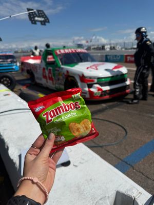 Image post by @NieceMotorsport on Twitter