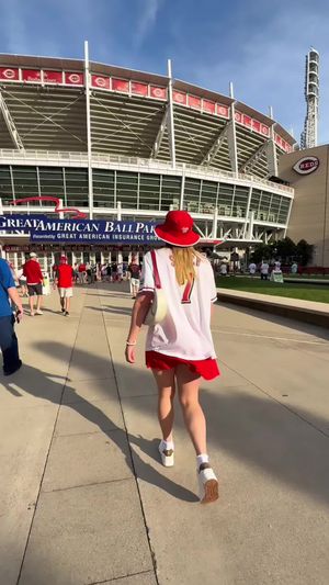 Video post by @notsocooljules on TikTok
