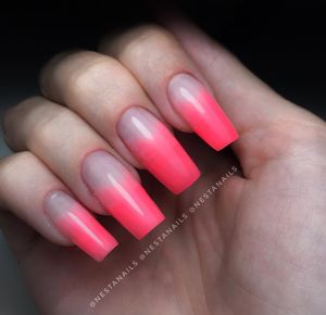 Image post by @nestanails on Instagram
