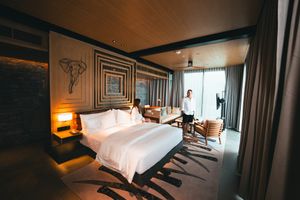 Image post by @hiltonyalaresort on Instagram