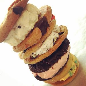 Image post by @insomniacookies on Instagram