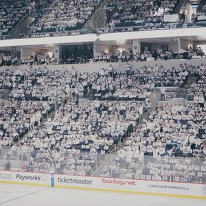 Image post by @nhljets on Facebook