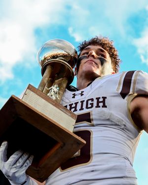 Image post by @hannahallyphoto on Instagram