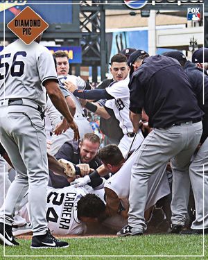 Image post by @mlbonfox on Instagram