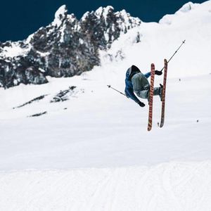 Image post by @j_skis on Instagram