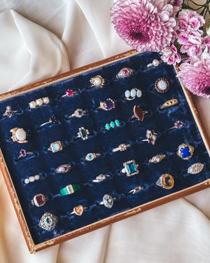 Image post by @maejeanvintage on Instagram