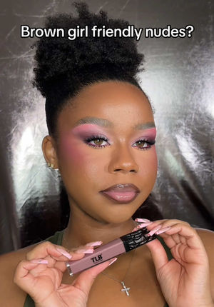 Video post by @thelipbar on TikTok