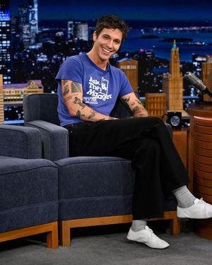 Image post by @people on Instagram