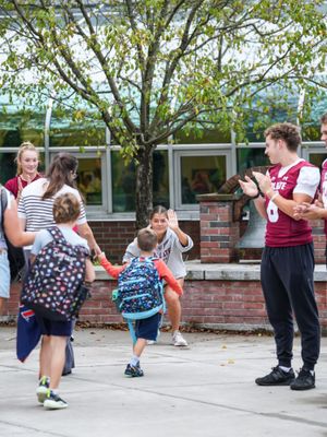 Image post by @colgatewsoc on Instagram