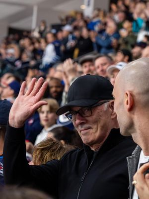 Image post by @nhljets on Instagram