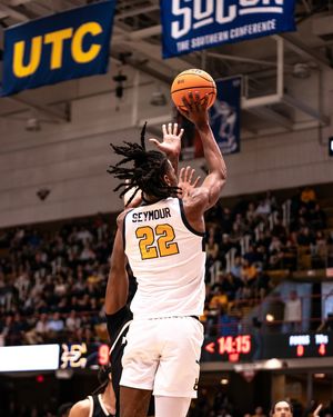 Image post by @etsumensbasketball on Instagram