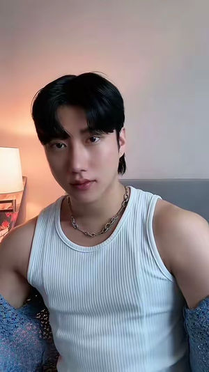 Image post by @livehooni on TikTok