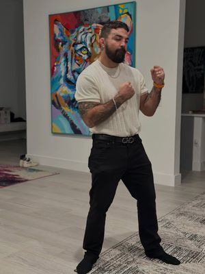 Image post by @platinummikeperry on Instagram