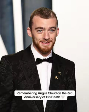 Image post by @people on TikTok