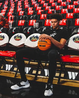 Image post by @gobearcatsmbb on Instagram