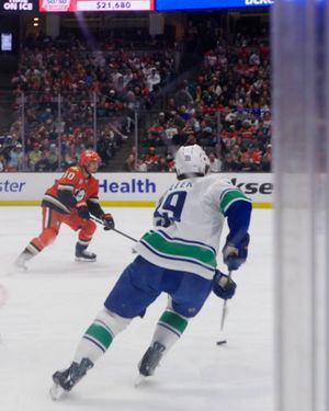 Video post by @Canucks on Twitter