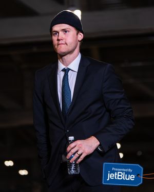 Image post by @nyislanders on Instagram