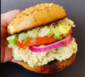 Image post by @bagelstreetdeli on Instagram