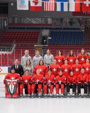 Image post by @swissicehockeywomen on Instagram