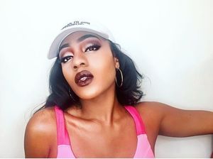 Image post by @eeshewhite on Instagram