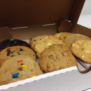 Image post by @insomniacookies on Instagram