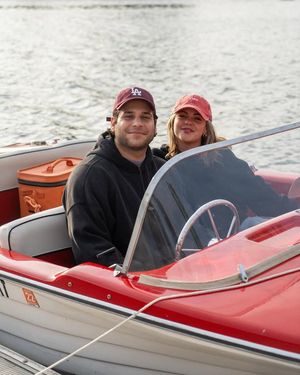 Image post by @retroboatrentalsatx on Facebook