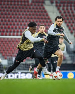 Image post by @azalkmaar on Instagram