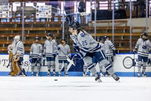 Image post by @yalewhockey on Instagram